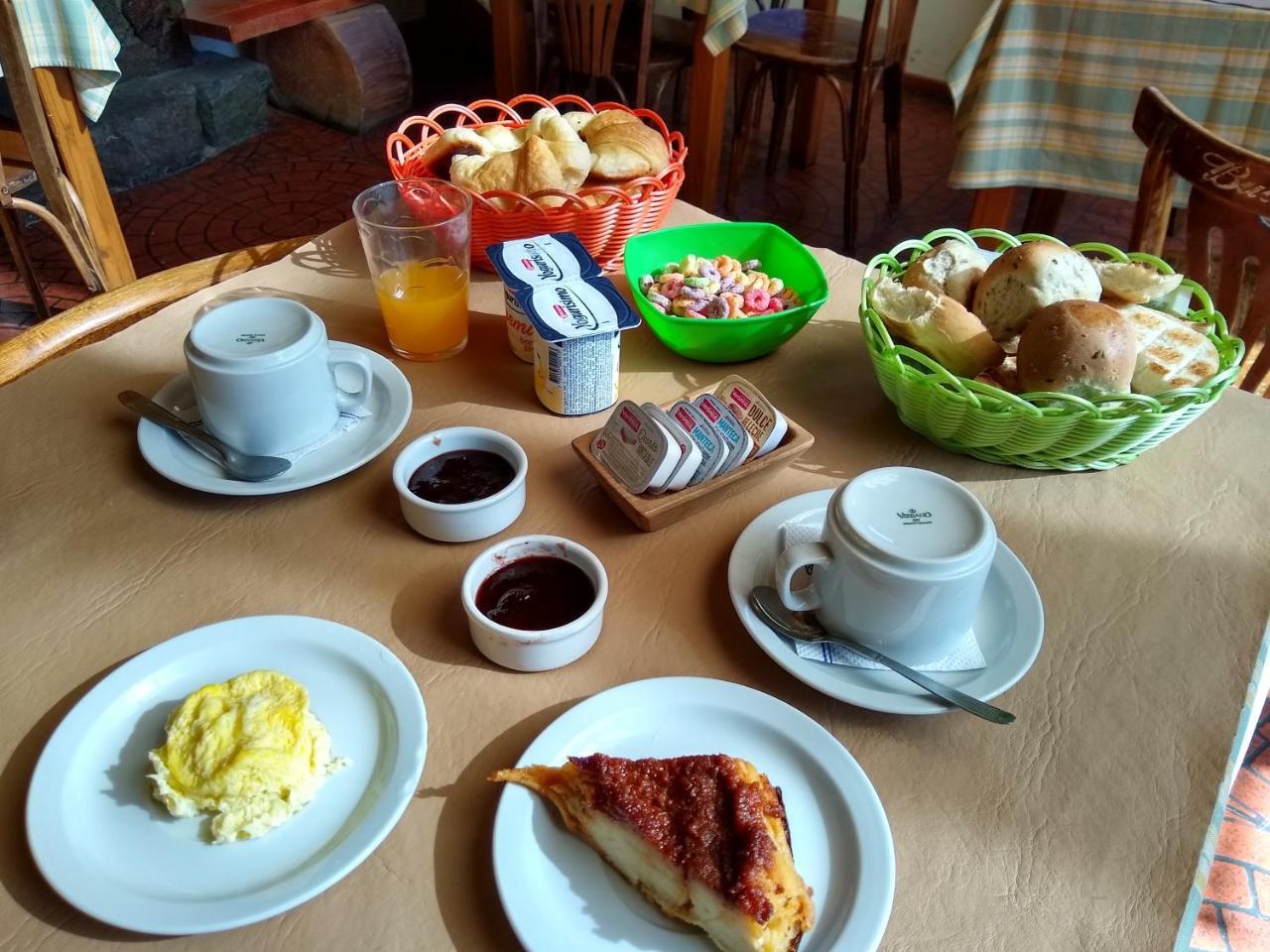 Hosteria Bajo Cero Villa La Angostura Buitenkant foto